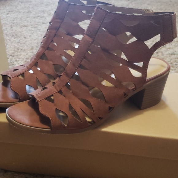 Shoes - Picture 3 of 3